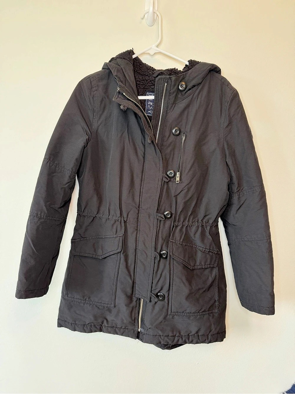 American Eagle Outfitters Hooded Utility Jacket in Black Size Small Like New
